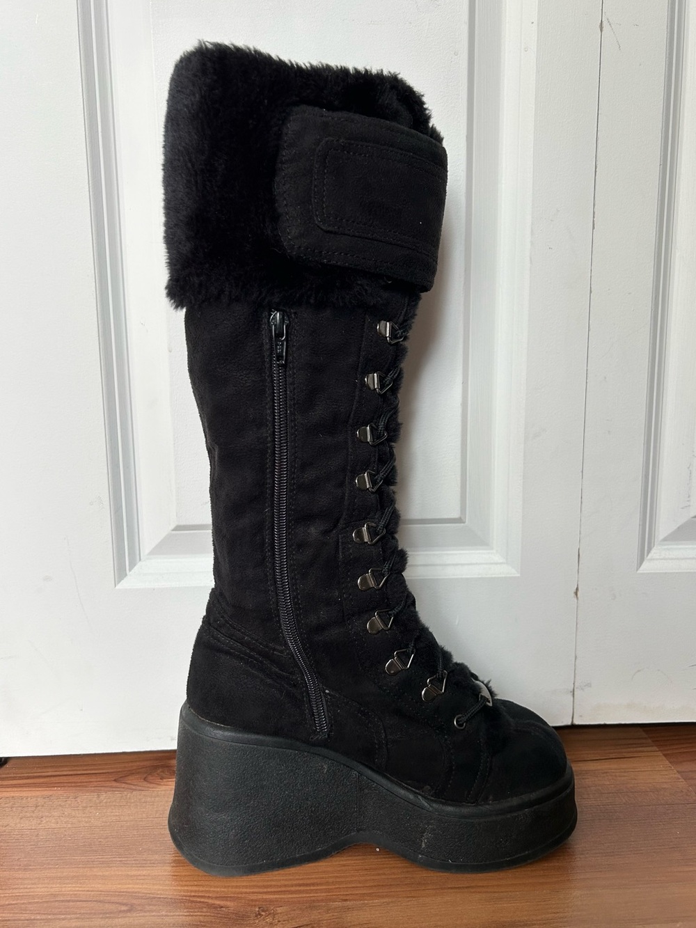 Vintage Whimsygoth Grunge Black Faux Fur Winter Boots - Picture 3 of 12